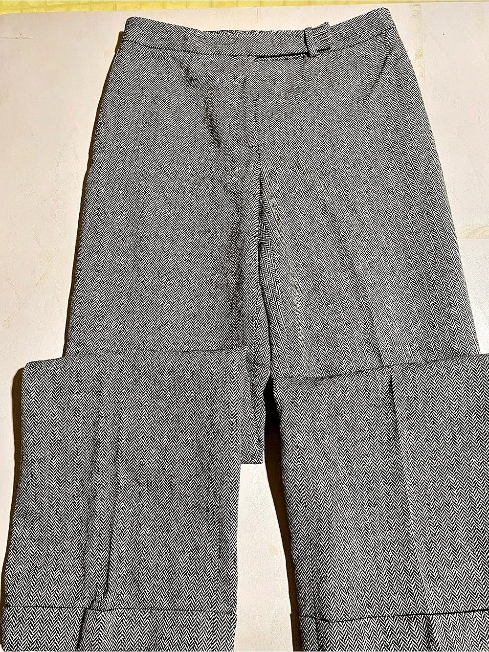 Antonio Melani Wide Leg Herringbone Pants in Black & White Size 6
